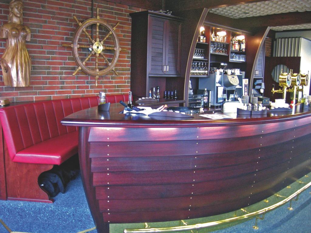 Hotel Admiral Scheer Laboe Bagian luar foto