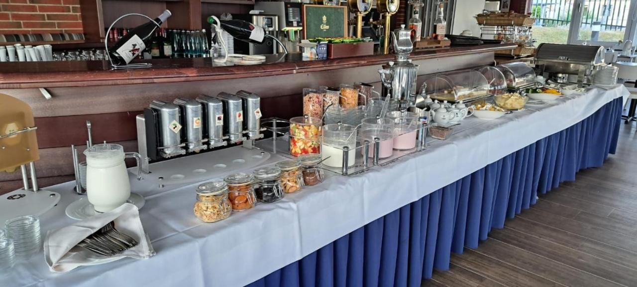 Hotel Admiral Scheer Laboe Bagian luar foto