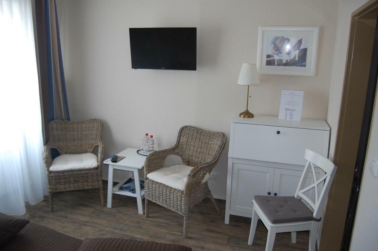 Hotel Admiral Scheer Laboe Bagian luar foto